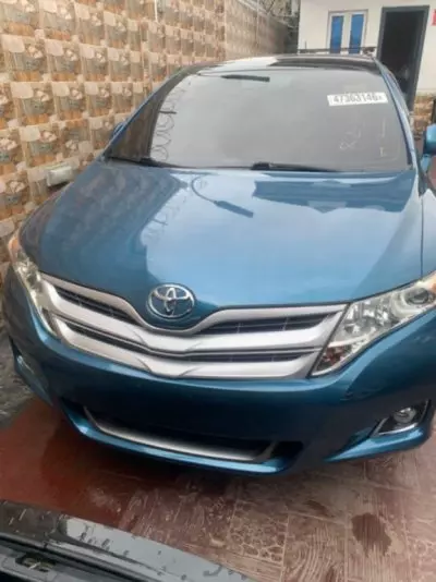 TOYOTA Venza