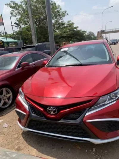 TOYOTA Camry