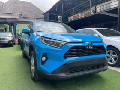 TOYOTA RAV 4