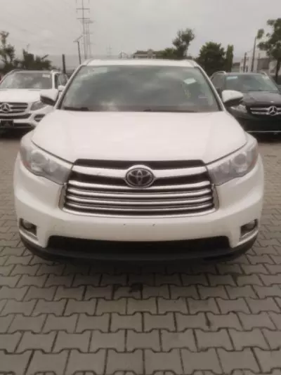TOYOTA Highlander