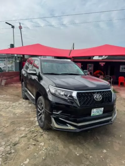 TOYOTA Prado
