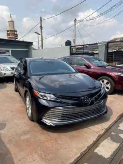TOYOTA Camry
