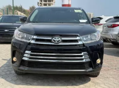 TOYOTA Highlander