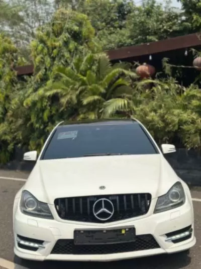 Mercedes-Benz C250