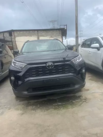 TOYOTA RAV 4