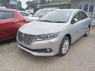 TOYOTA Premio 