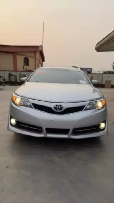 TOYOTA Camry