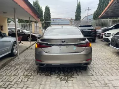 Lexus ES 350