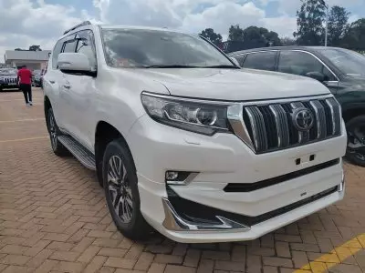 TOYOTA Landcruiser Prado