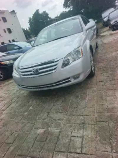 TOYOTA Avalon