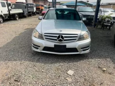 Mercedes-Benz C 300