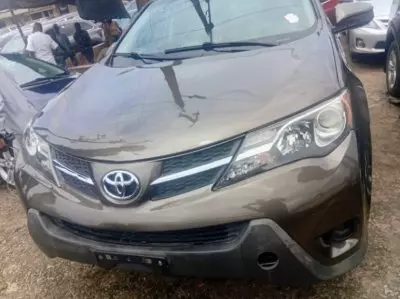 TOYOTA RAV 4