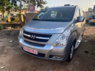 Hyundai H-1 Starex