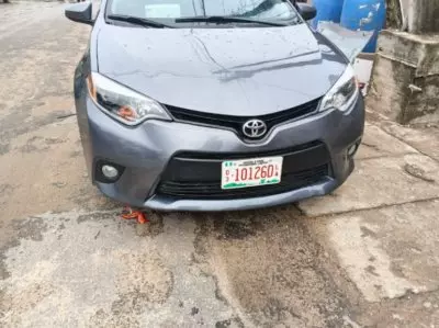 TOYOTA Corolla