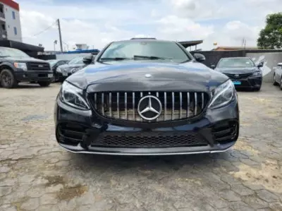 Mercedes-Benz C 300