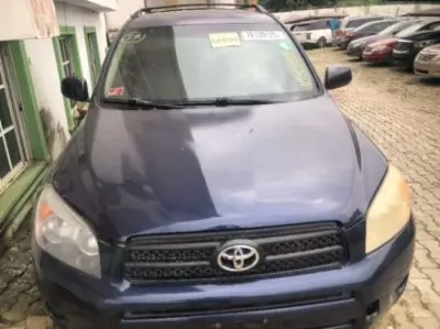 TOYOTA RAV 4
