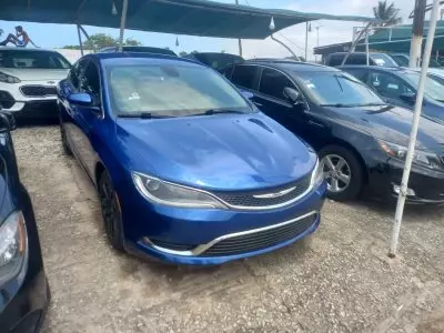 Chrysler 200