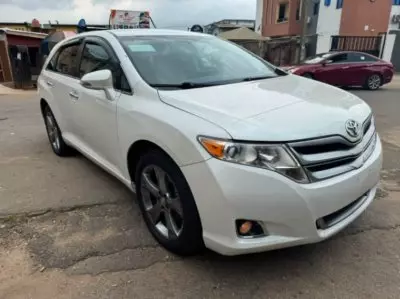 TOYOTA Venza