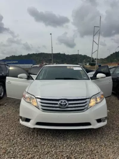 TOYOTA Avalon