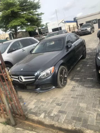 Mercedes-Benz C 300