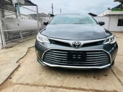 TOYOTA Avalon