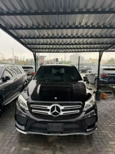 Mercedes-Benz GLE 400