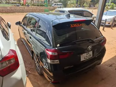 TOYOTA Fielder hybrid 