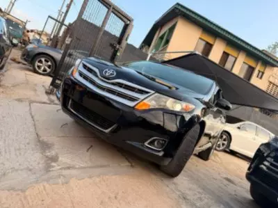 TOYOTA Venza