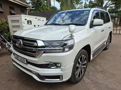 Toyota Landcruiser  V8