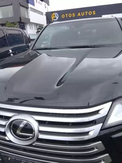 Lexus LX 600