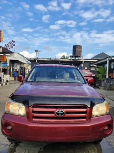 TOYOTA Highlander