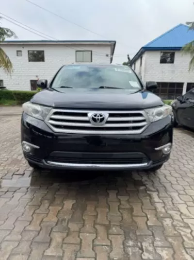 TOYOTA Highlander