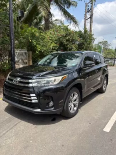 TOYOTA Highlander