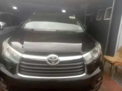 TOYOTA Highlander