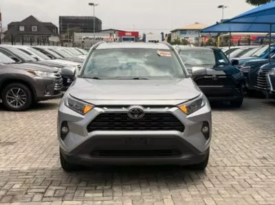 TOYOTA RAV 4