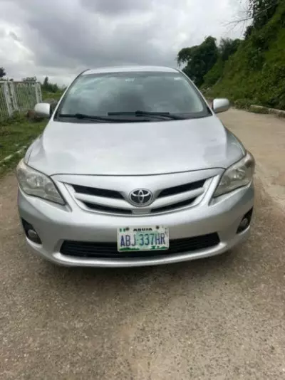 TOYOTA Corolla