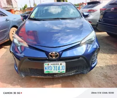 TOYOTA Corolla