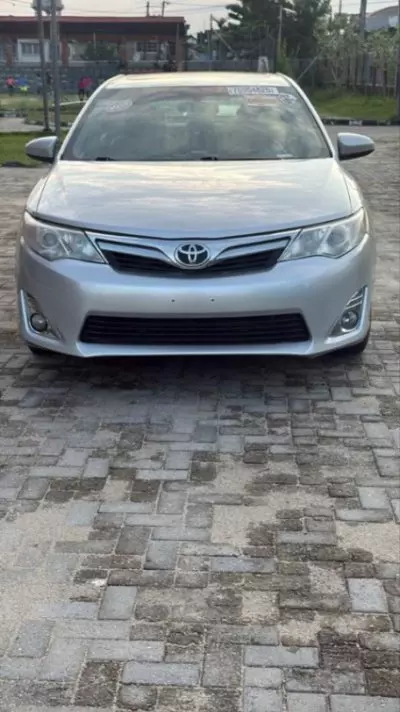 TOYOTA Camry