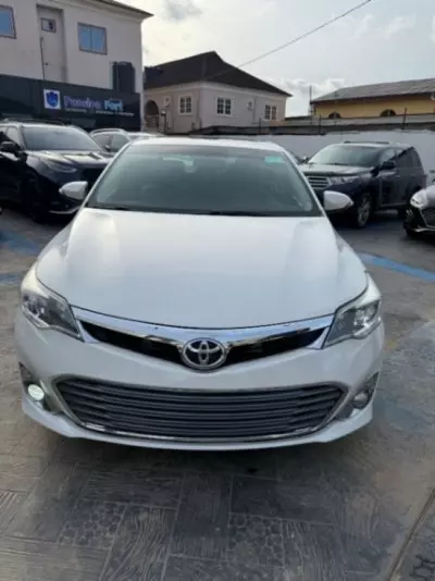 TOYOTA Avalon