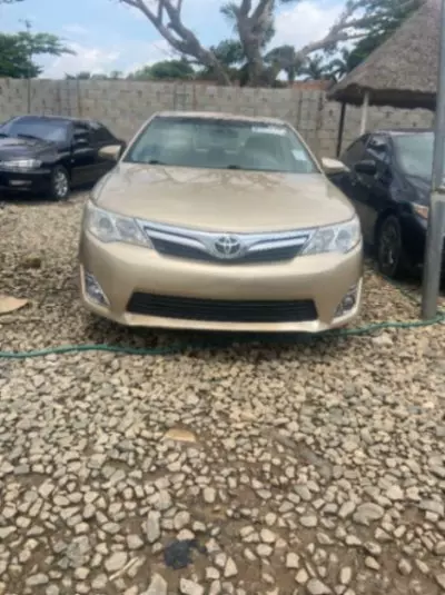 TOYOTA Camry