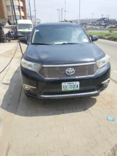 TOYOTA Highlander