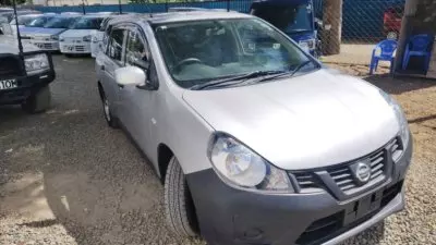 Nissan Advan