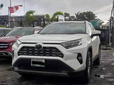 TOYOTA RAV4