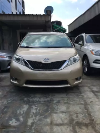 Toyota Sienna
