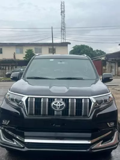 TOYOTA Prado