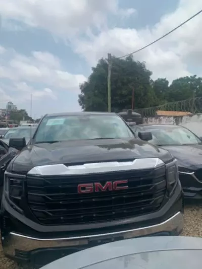 GMC Sierra
