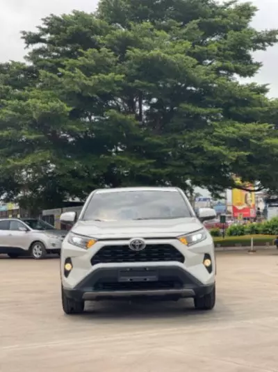 TOYOTA RAV 4