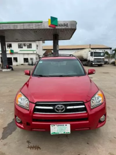 TOYOTA RAV 4