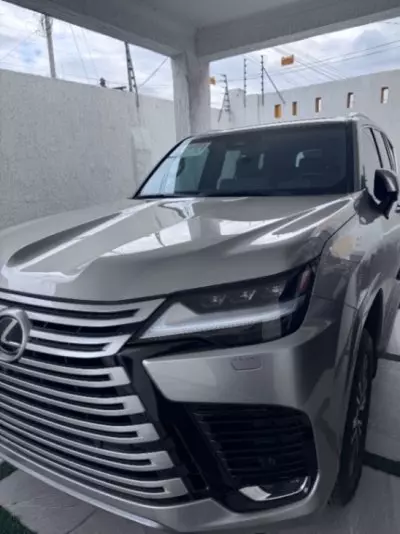 Lexus LX 600