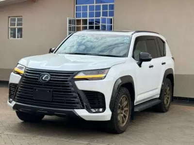 Lexus LX 600